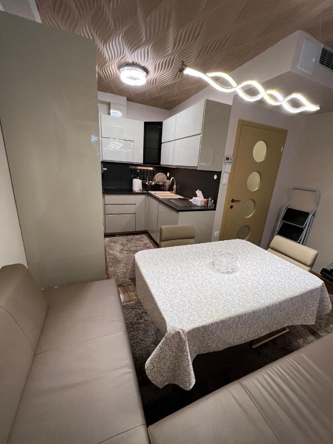 Parizsi Udvar Premium Apartman Διαμέρισμα Ντέμπρετσεν Εξωτερικό φωτογραφία