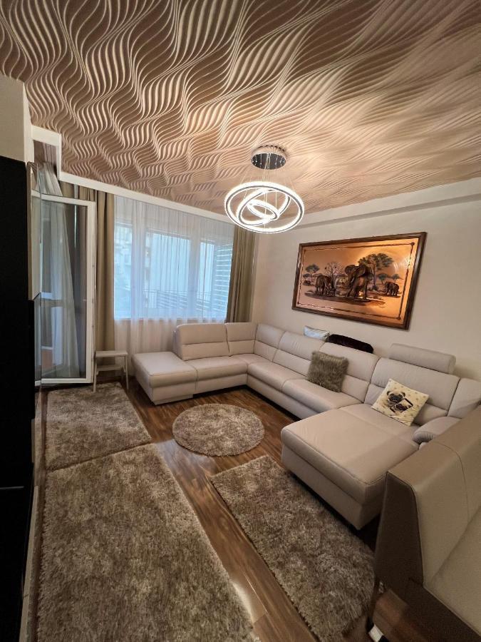 Parizsi Udvar Premium Apartman Διαμέρισμα Ντέμπρετσεν Εξωτερικό φωτογραφία