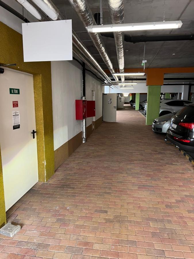 Parizsi Udvar Premium Apartman Διαμέρισμα Ντέμπρετσεν Εξωτερικό φωτογραφία